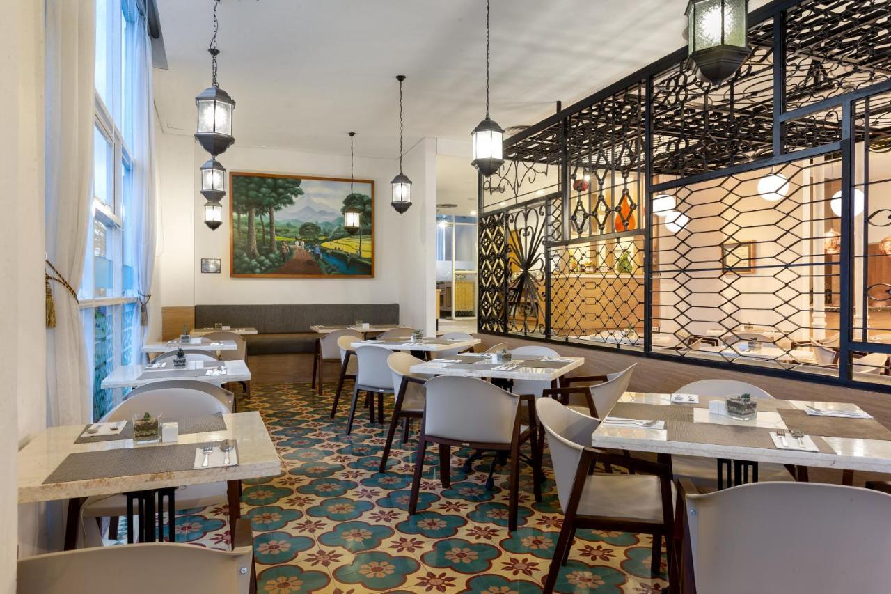 Khas Tugu Hotel Yogyakarta Ngoại thất bức ảnh
